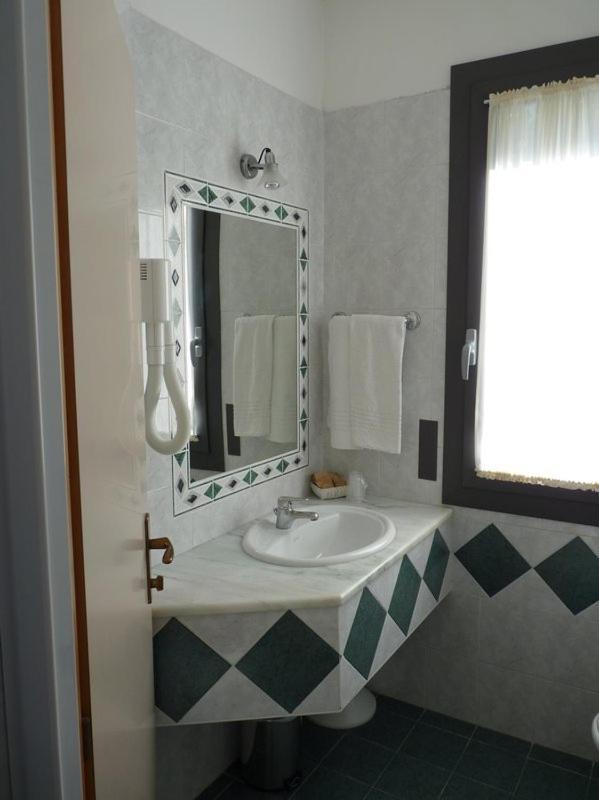 Hotel Gambrinus Lido di Jesolo Exterior photo