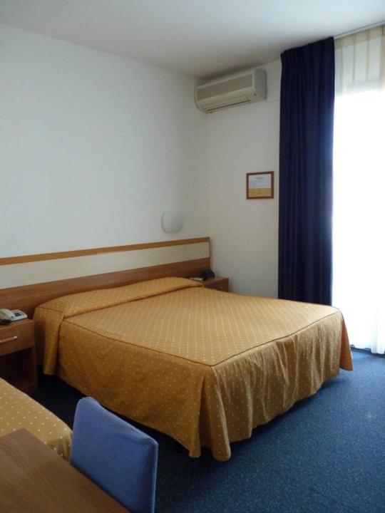 Hotel Gambrinus Lido di Jesolo Room photo