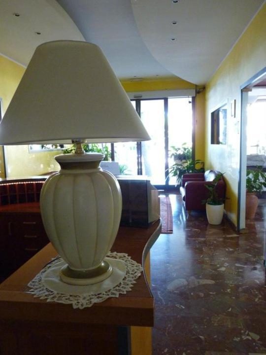 Hotel Gambrinus Lido di Jesolo Exterior photo