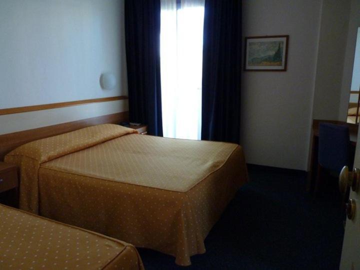 Hotel Gambrinus Lido di Jesolo Exterior photo